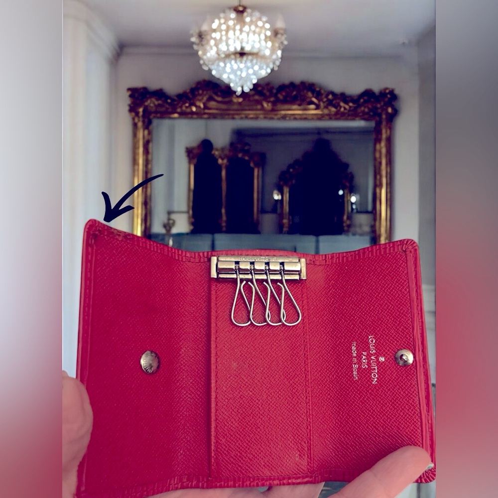 Louis Vuitton Epi Red Multicle 4 Key Case with Box - Picture 8 of 9